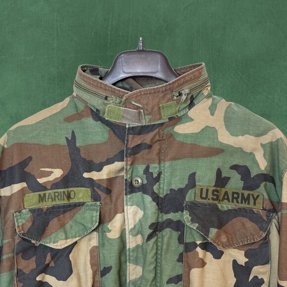 U.S. Army M-65 Cold Weather Field Coat & Hood w/ Woodland Camo Pattern (Large) - Picture 10 of 16